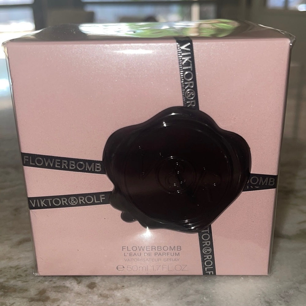 Viktor & Rolf FlowerBomb